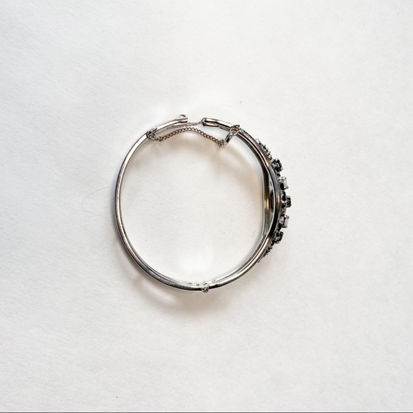 Premier Designs Bangle Ruby Silver bracelet - Picture 3 of 7